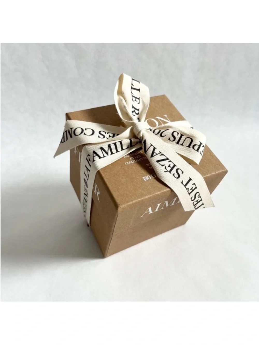 Sezane candle 34oz